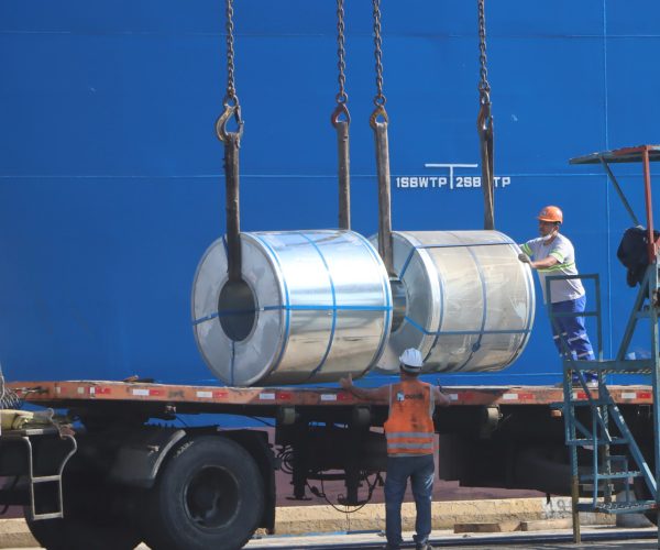 Aumenta desembarque de aço no Porto de São Francisco e principal destino são empresas de SC